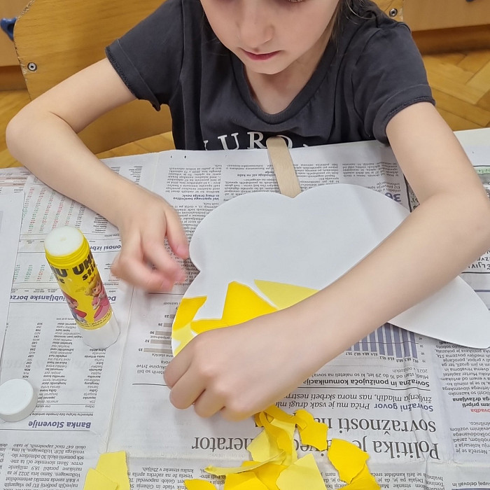 Bodoči prvošolci spoznali ledinskega metulja