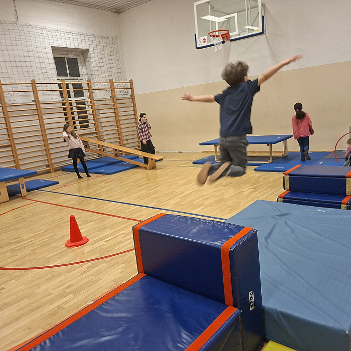 Bodoči prvošolci spoznali ledinskega metulja