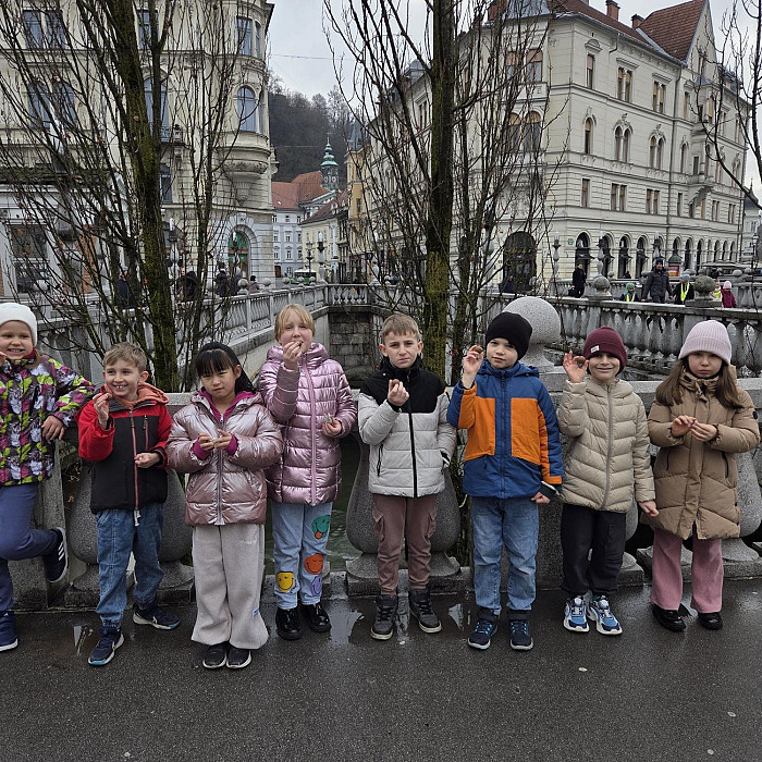 Kultura ne pozna meja: Učenci iz petih držav skupaj po Prešernovih sledeh