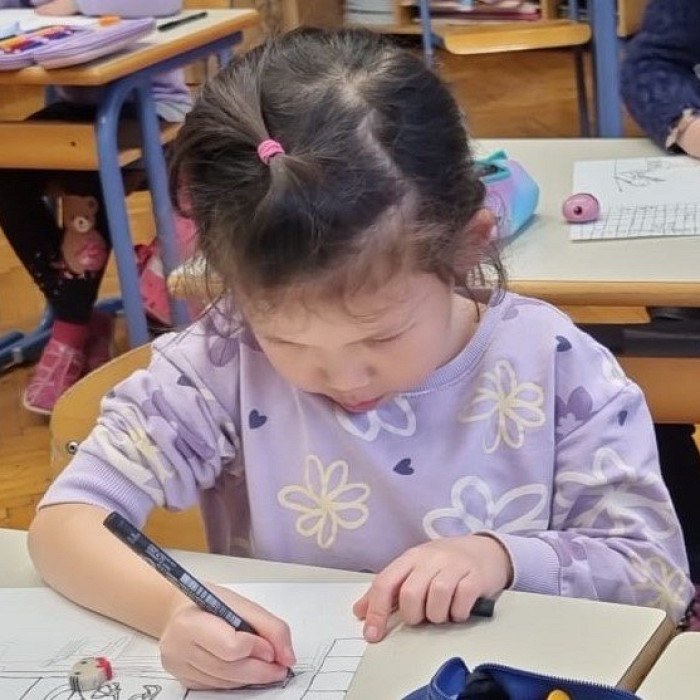 Prvošolka Aya Emin uspešna na 19. mednarodnem likovnem natečaju Bodi umetnik »Igraj se z mano«