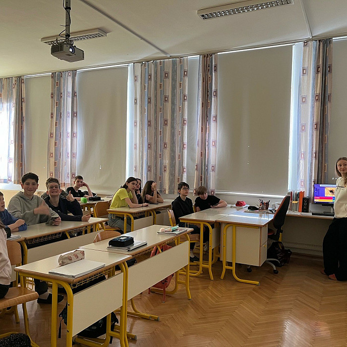 Projekt Učenec poučuje – povezava z Gimnazijo Ledina