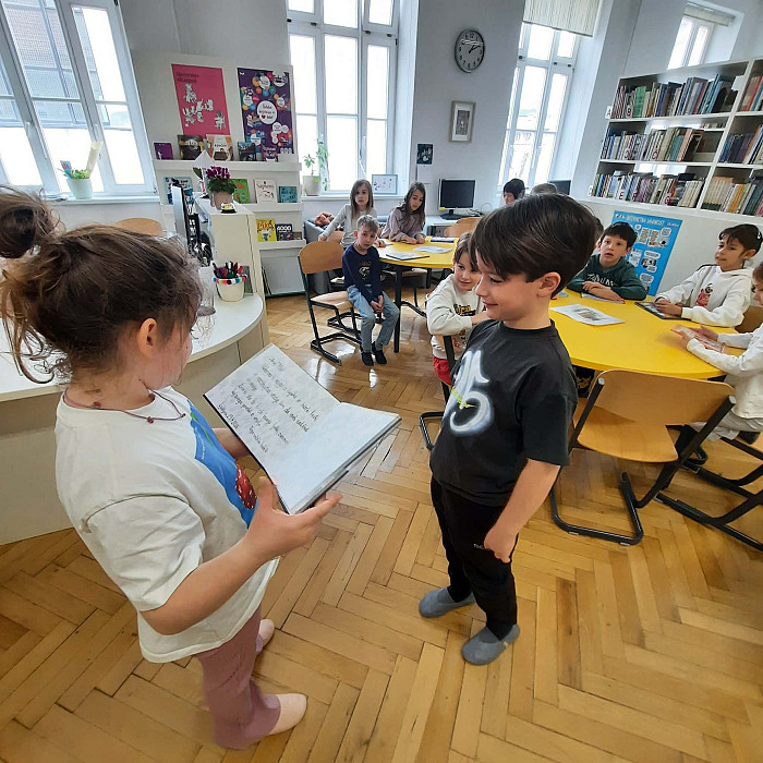 Dvanajst knjigoljubcev 2. a menjalo branje in sanje