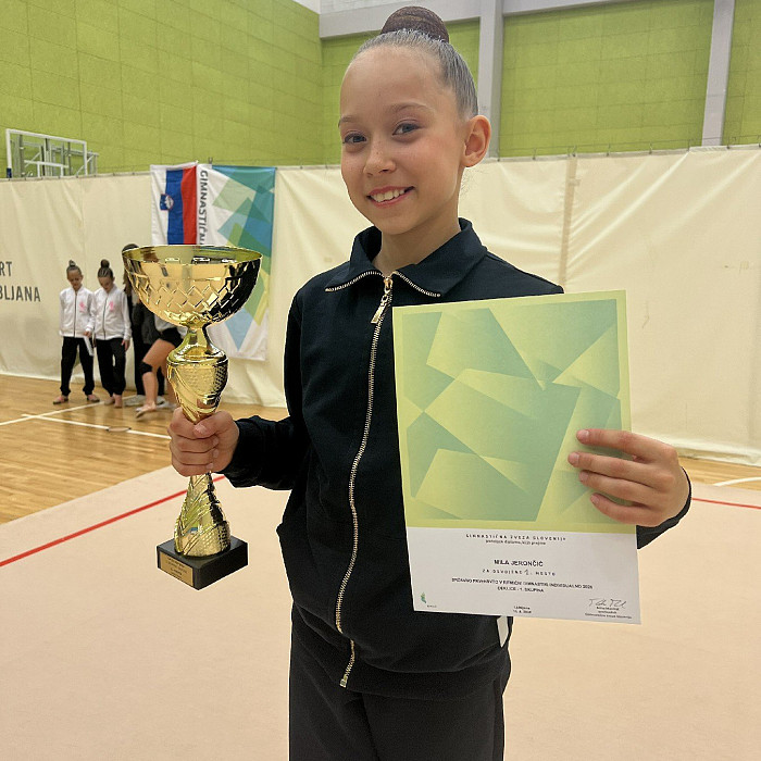 Učenka Mila Jerončič iz 5. b državna prvakinja v ritmični gimnastiki