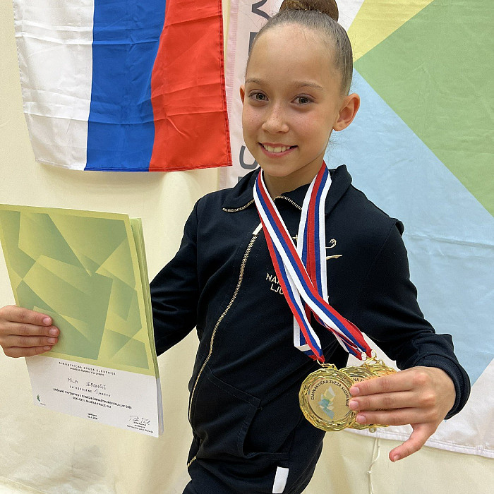 Učenka Mila Jerončič iz 5. b državna prvakinja v ritmični gimnastiki