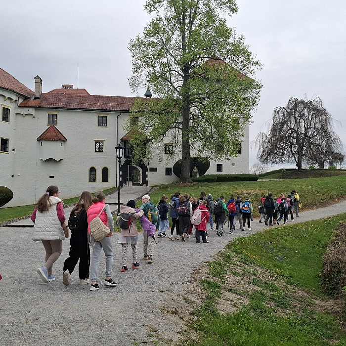 Od Bogenšperka do Vač: raziskovalni dan petošolcev