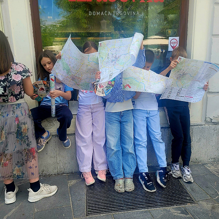 Sprehod po Ljubljani s prijatelji z URI Soča