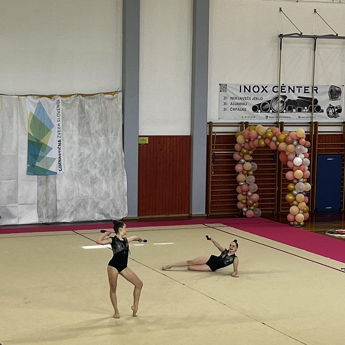 Osmošolki državni prvakinji v ritmični gimnastiki