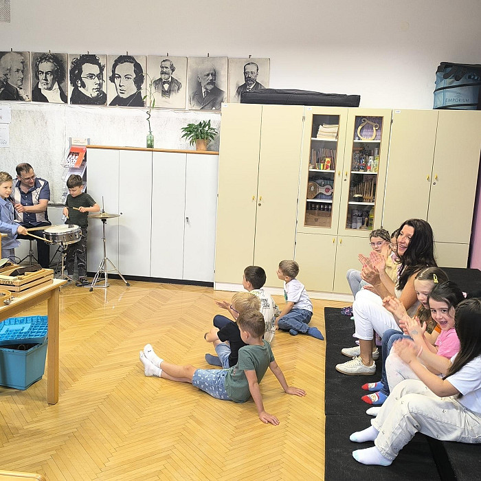 TRUŠČKONCERT v 1. a