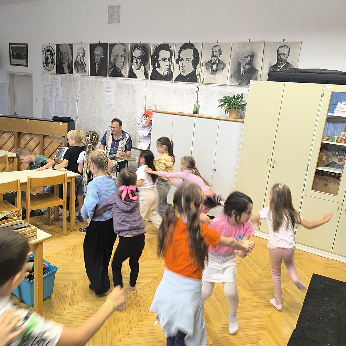 TRUŠČKONCERT v 1. a